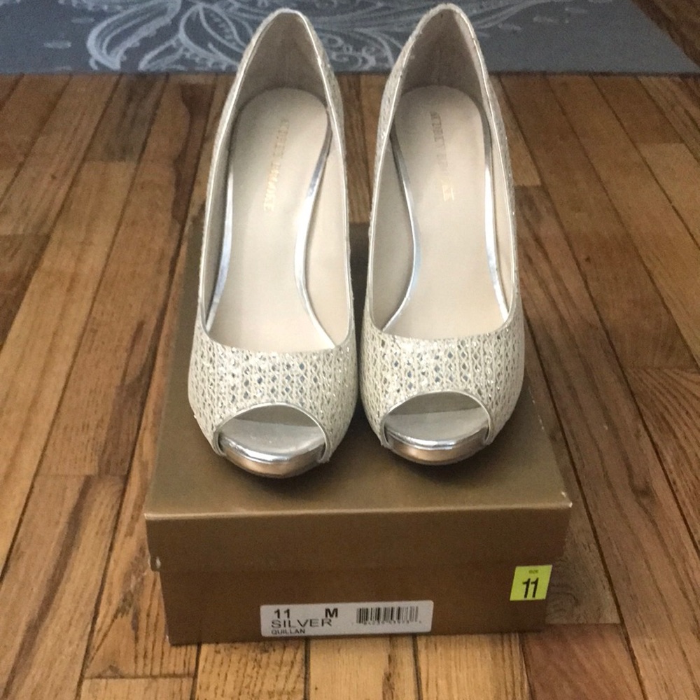 Audrey Brooke Silver Sparkly Pumps Sz 11